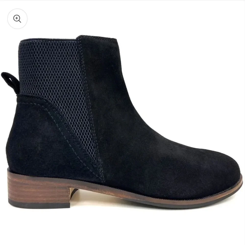 NWOB EUC Oobash Shari Chelsea Suede Boot Black Women Size 9